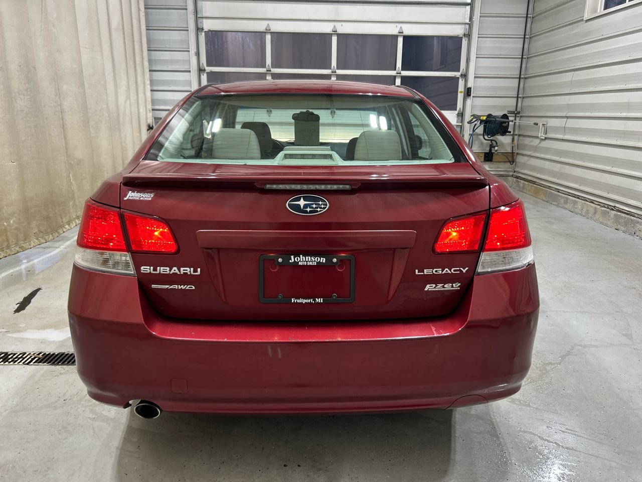 Subaru Legacy 4dr Sdn H4 Auto 2.5i Premium 2013