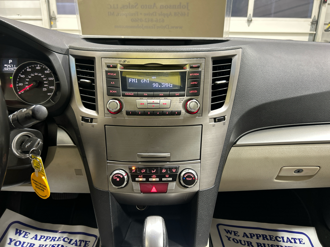 Subaru Legacy 4dr Sdn H4 Auto 2.5i Premium 2013