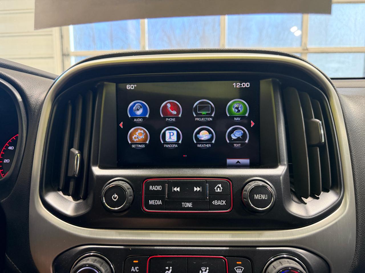 GMC Canyon 4WD Crew Cab 128.3" SLT 2016