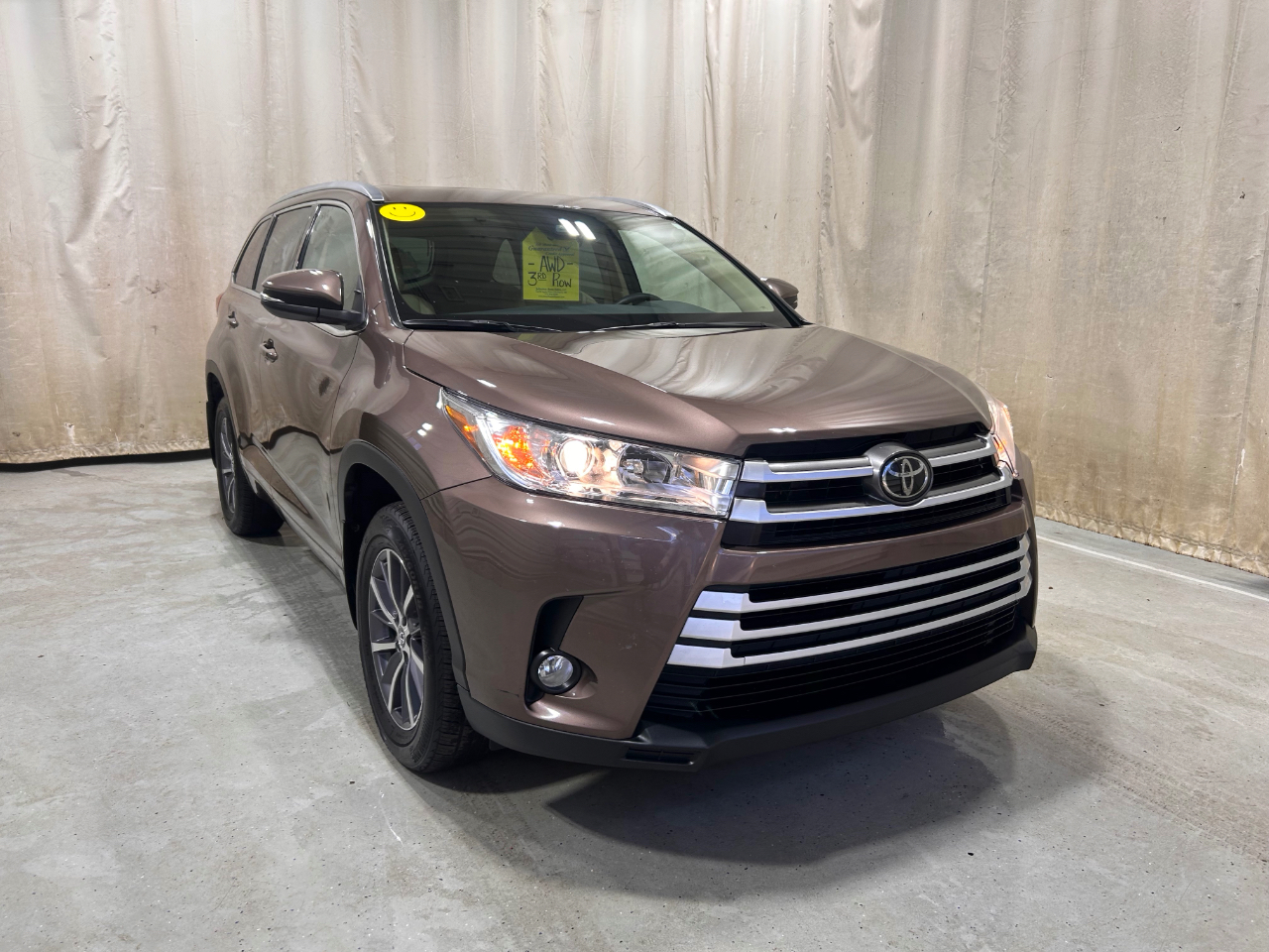 Toyota Highlander XLE V6 AWD (Natl) 2017 Toyota Highlander XLE V6 AWD (Natl) 2017