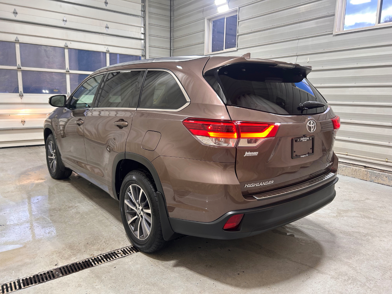 Toyota Highlander XLE V6 AWD (Natl) 2017 Toyota Highlander XLE V6 AWD (Natl) 2017