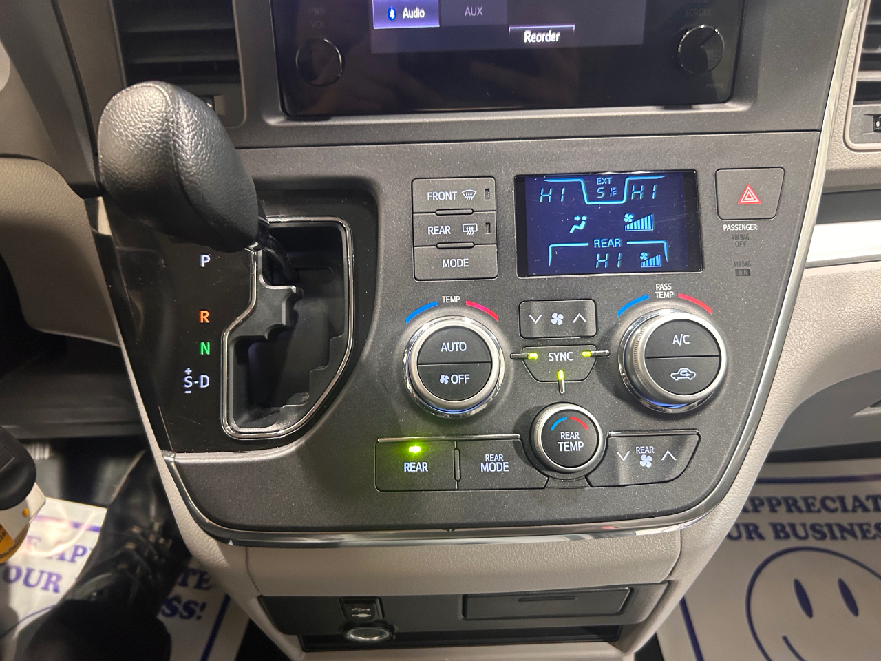 Toyota Sienna 5dr 7-Pass Van L FWD (Natl) 2015 Toyota Sienna 5dr 7-Pass Van L FWD (Natl) 2015