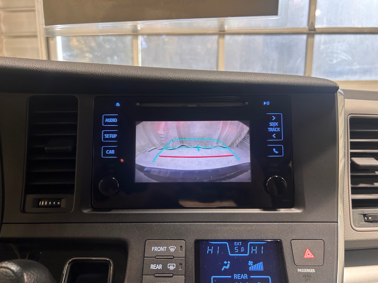 Toyota Sienna 5dr 7-Pass Van L FWD (Natl) 2015 Toyota Sienna 5dr 7-Pass Van L FWD (Natl) 2015