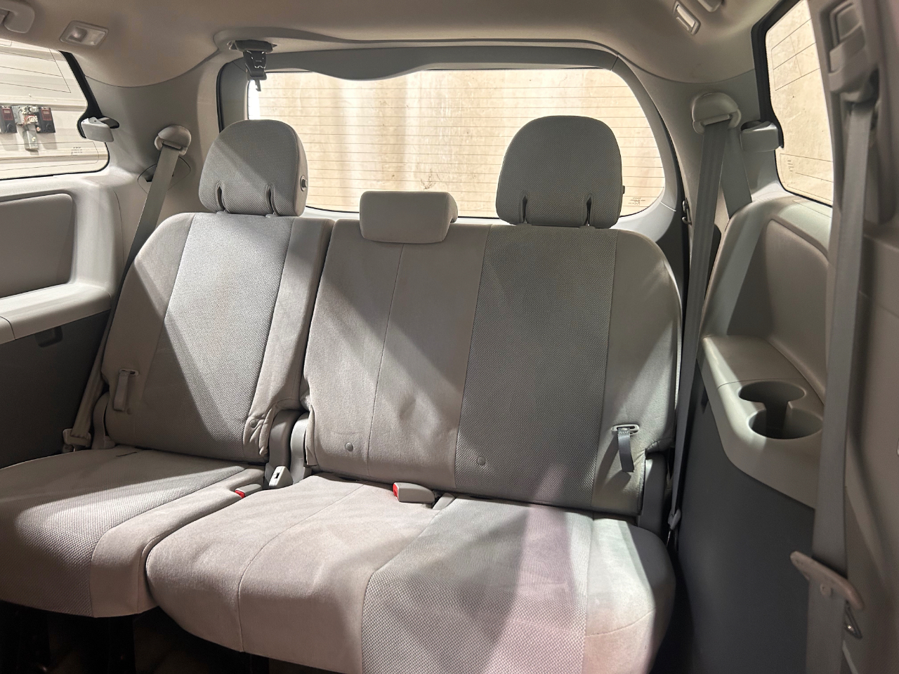 Toyota Sienna 5dr 7-Pass Van L FWD (Natl) 2015 Toyota Sienna 5dr 7-Pass Van L FWD (Natl) 2015