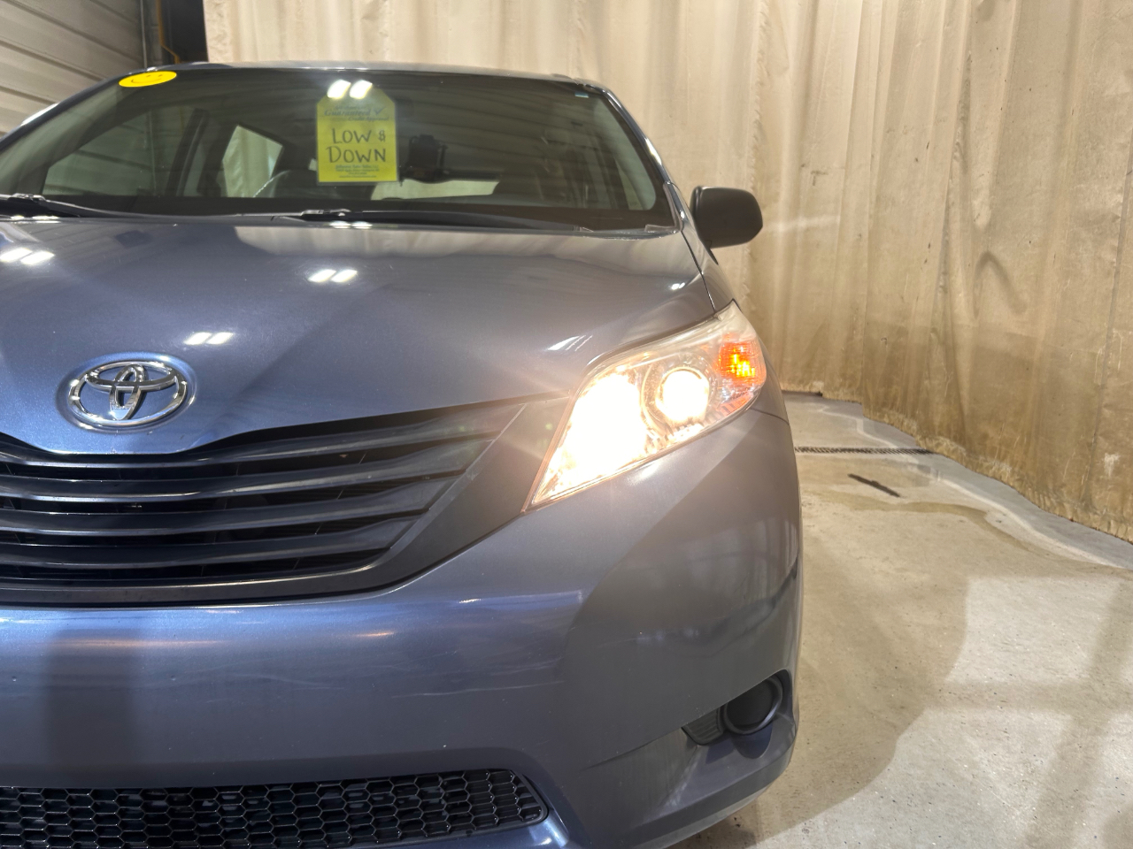 Toyota Sienna 5dr 7-Pass Van L FWD (Natl) 2015 Toyota Sienna 5dr 7-Pass Van L FWD (Natl) 2015