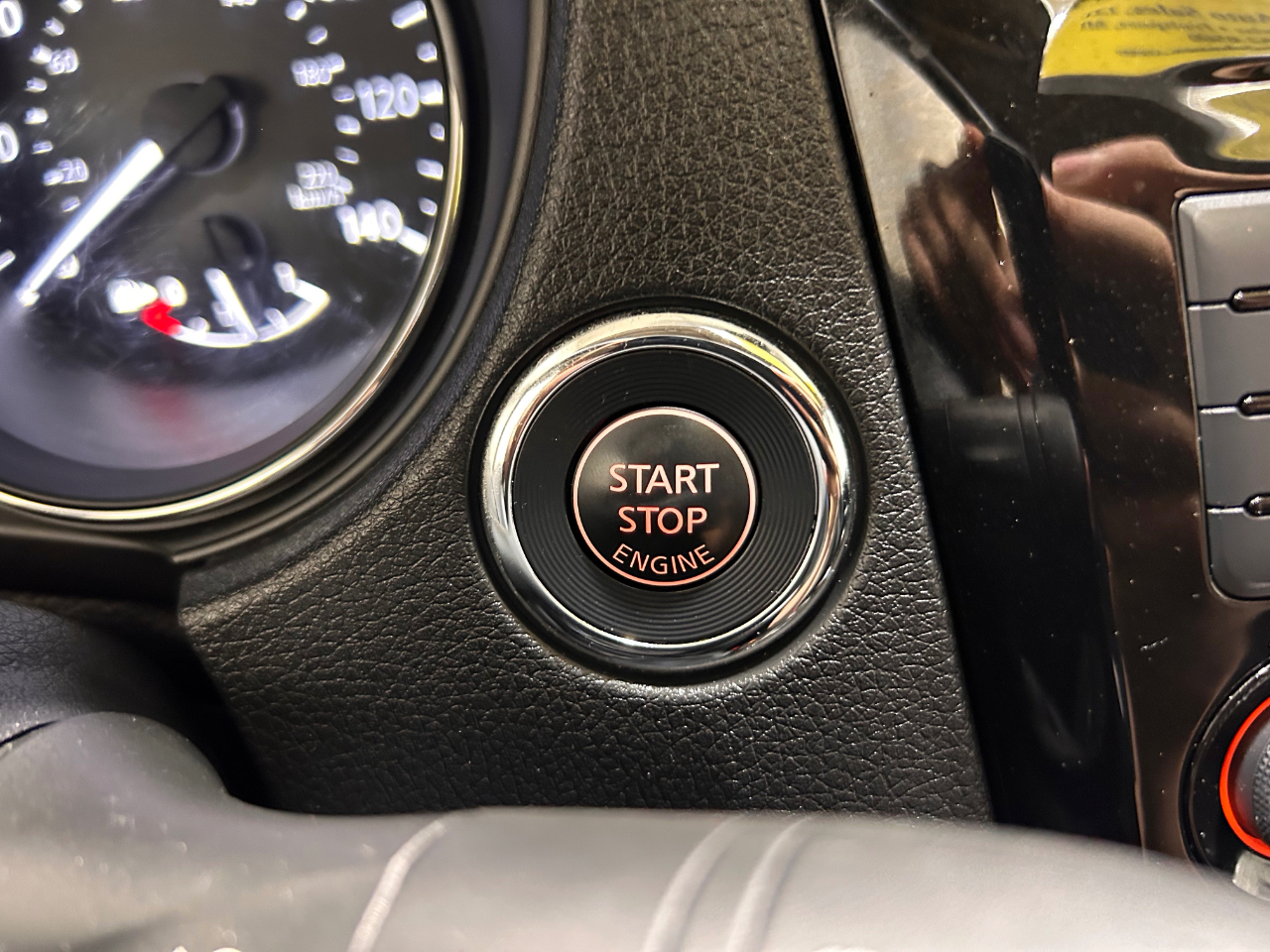 Nissan Rogue AWD SV 2020 Nissan Rogue AWD SV 2020