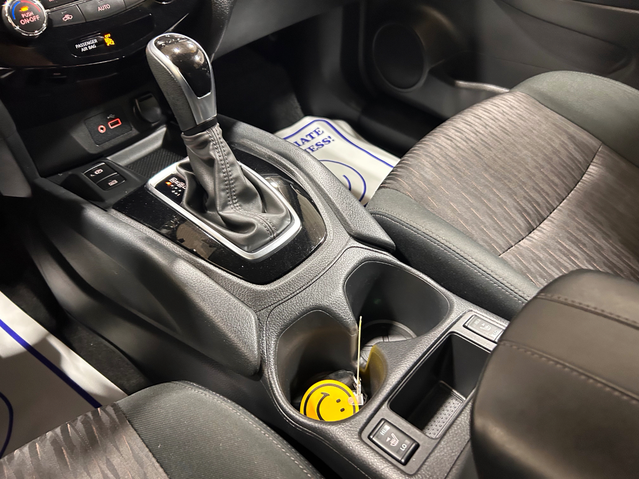 Nissan Rogue AWD SV 2020 Nissan Rogue AWD SV 2020