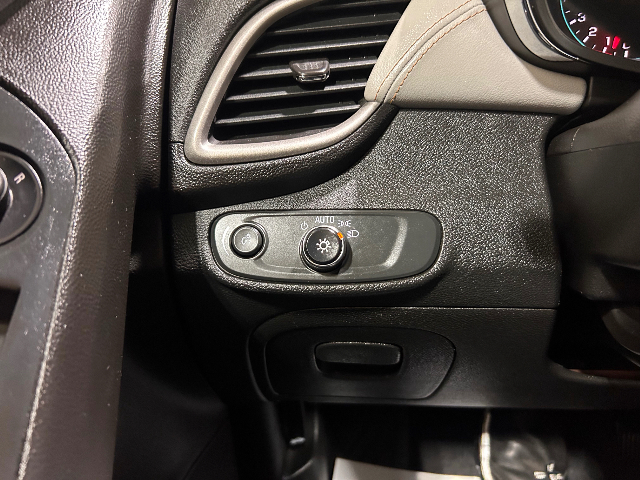 Chevrolet Trax FWD 4dr LS 2017 Chevrolet Trax FWD 4dr LS 2017