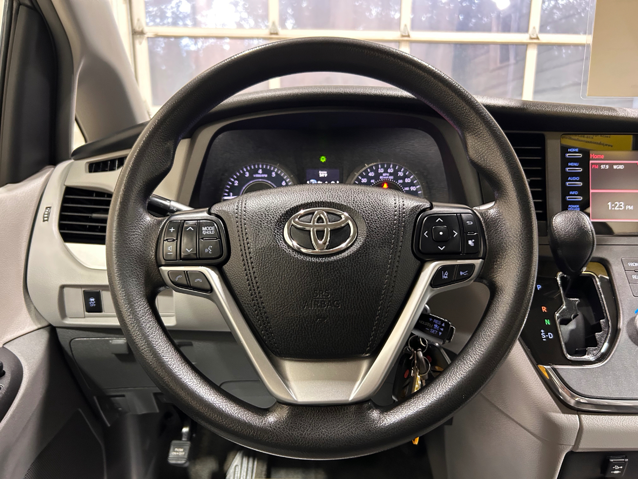 Toyota Sienna L FWD 7-Passenger (Natl) 2018