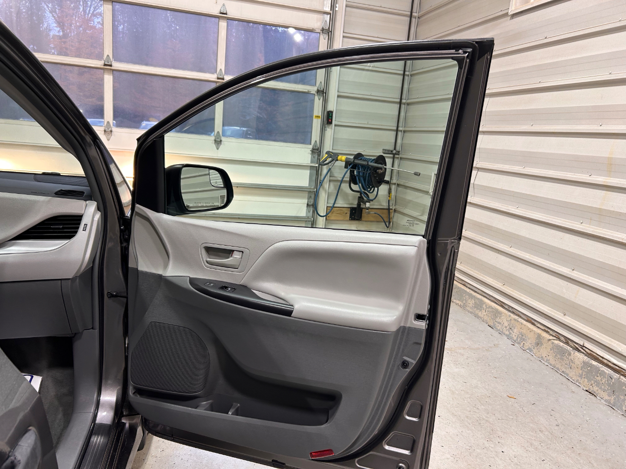 Toyota Sienna L FWD 7-Passenger (Natl) 2018