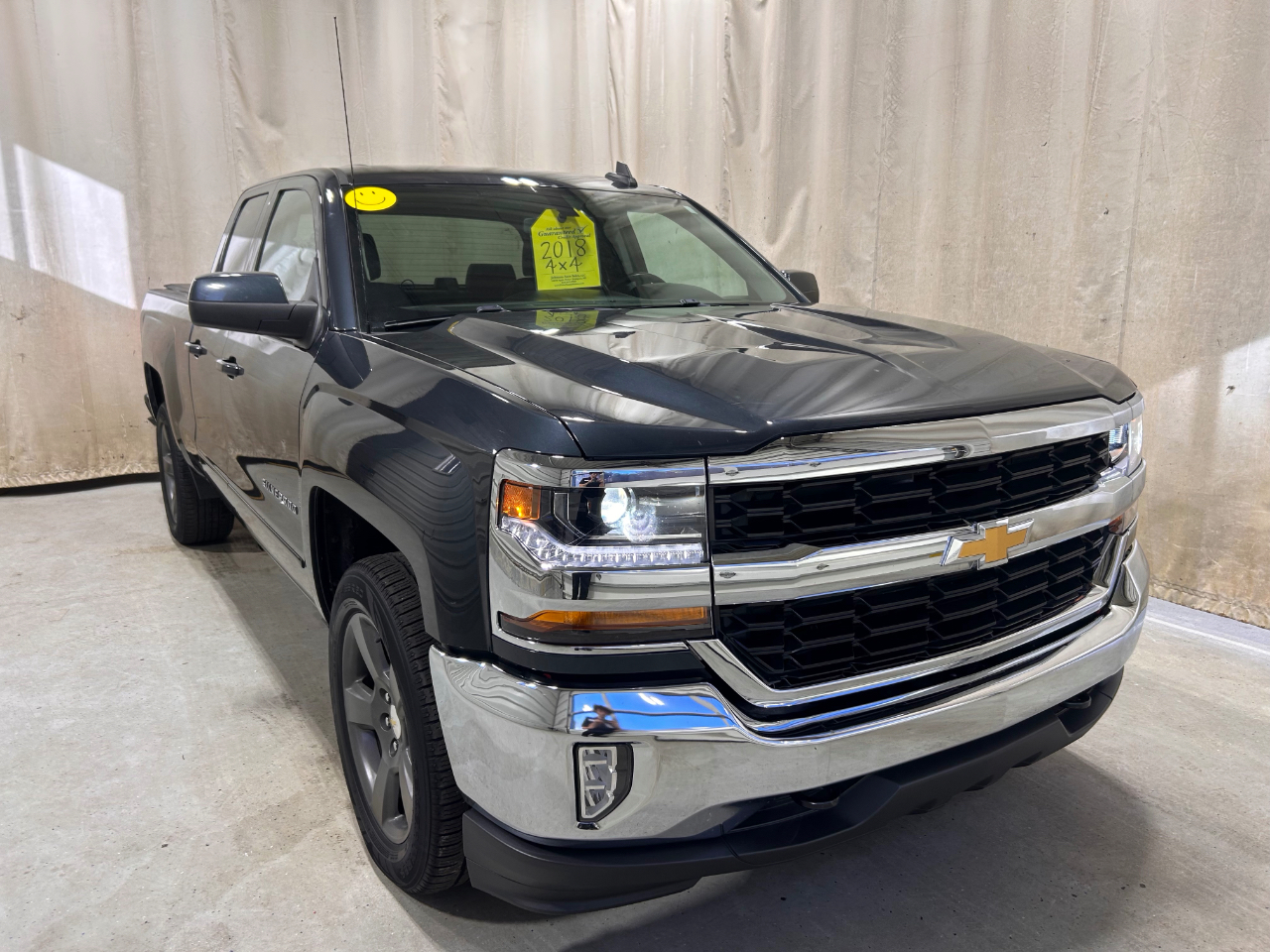 Chevrolet Silverado 1500 4WD Double Cab 143.5" LT w/1LT 2018 Chevrolet Silverado 1500 4WD Double Cab 143.5" LT w/1LT 2018