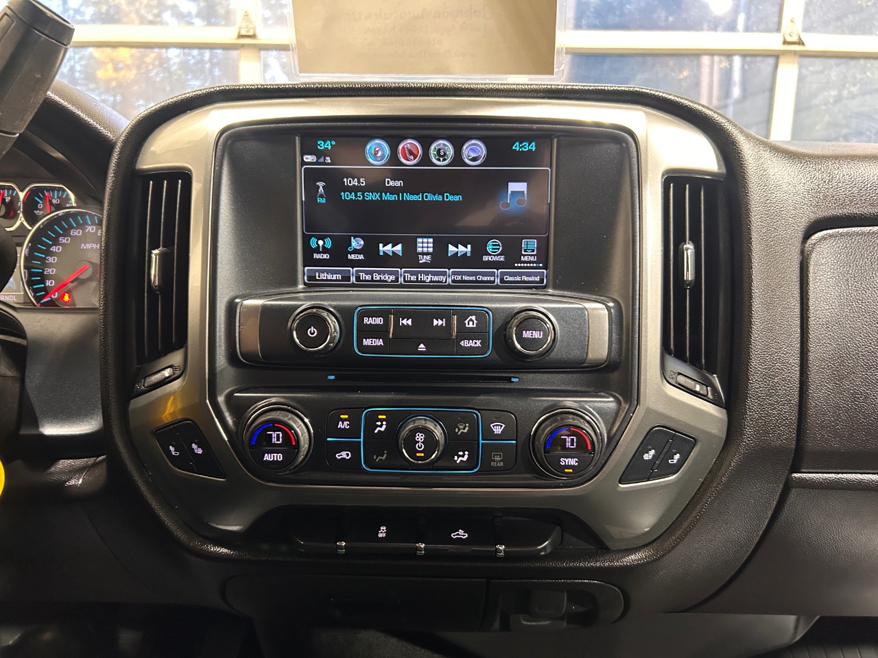 Chevrolet Silverado 1500 4WD Double Cab 143.5" LT w/1LT 2018 Chevrolet Silverado 1500 4WD Double Cab 143.5" LT w/1LT 2018