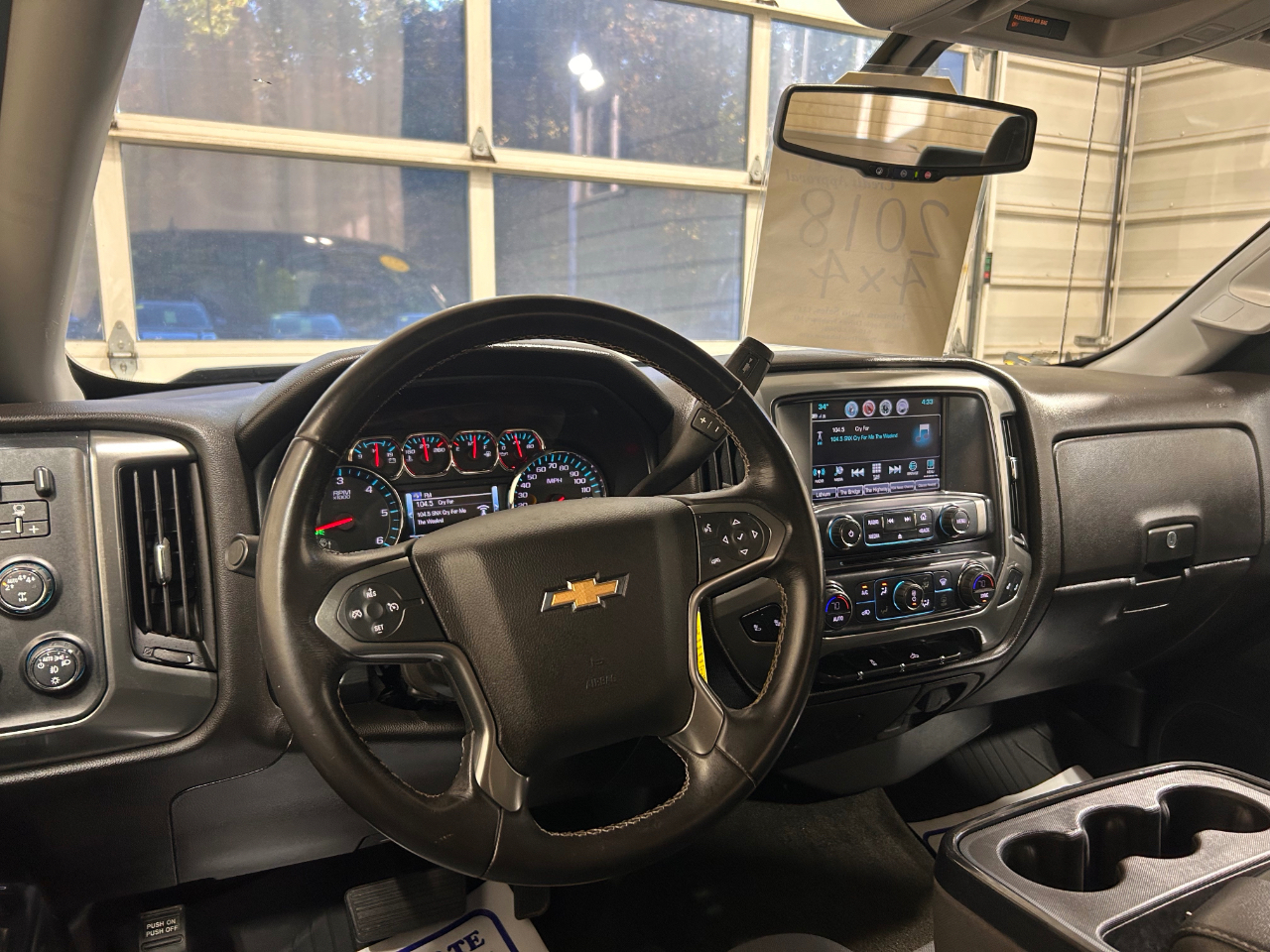 Chevrolet Silverado 1500 4WD Double Cab 143.5" LT w/1LT 2018 Chevrolet Silverado 1500 4WD Double Cab 143.5" LT w/1LT 2018