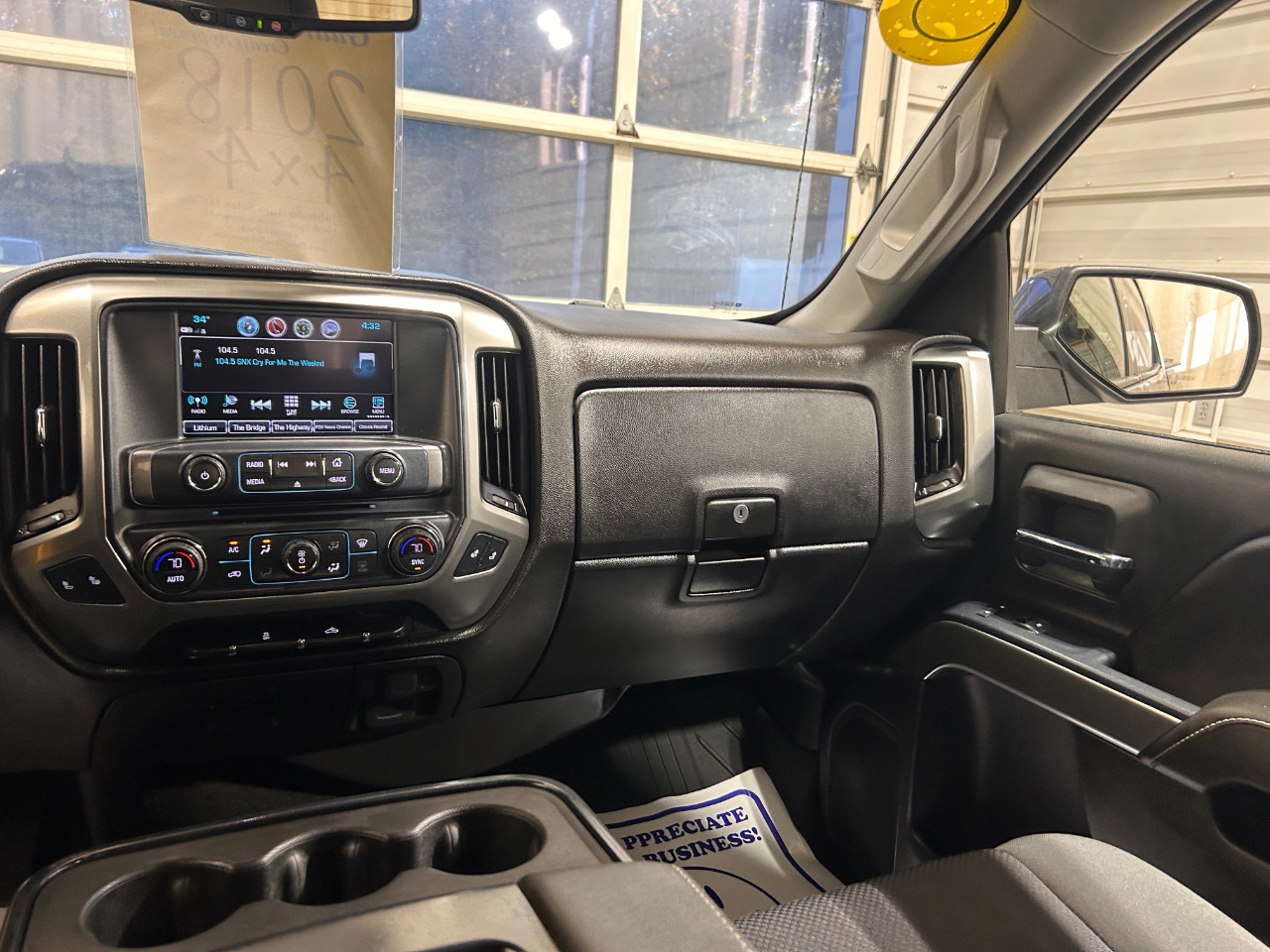 Chevrolet Silverado 1500 4WD Double Cab 143.5" LT w/1LT 2018 Chevrolet Silverado 1500 4WD Double Cab 143.5" LT w/1LT 2018