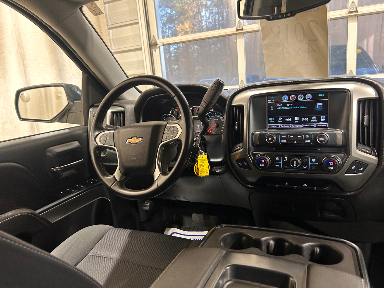 Chevrolet Silverado 1500 4WD Double Cab 143.5" LT w/1LT 2018 Chevrolet Silverado 1500 4WD Double Cab 143.5" LT w/1LT 2018