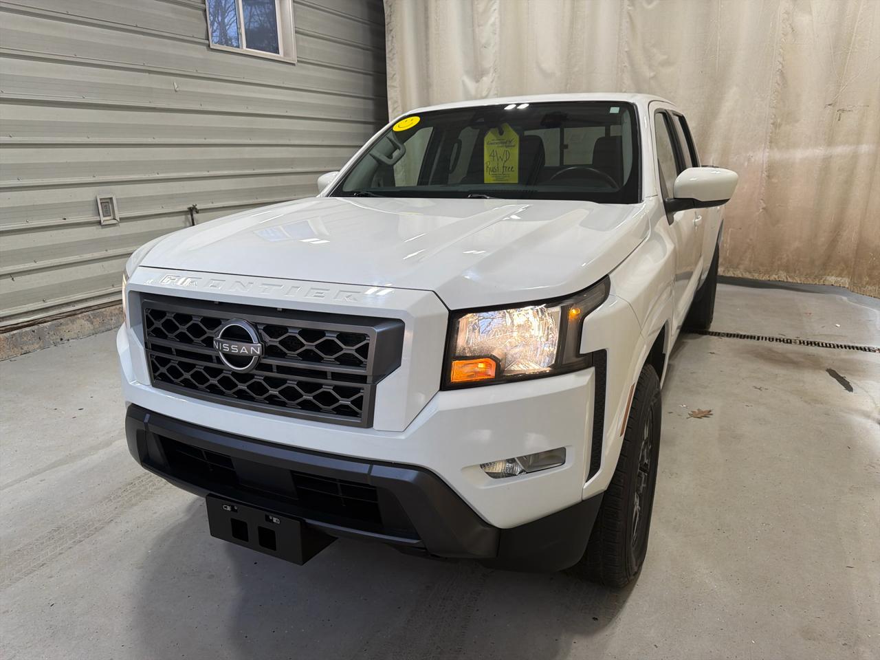 Nissan Frontier Crew Cab 4x4 SV Auto Long Bed 2022