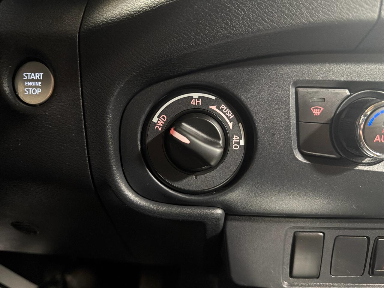 Nissan Frontier Crew Cab 4x4 SV Auto Long Bed 2022