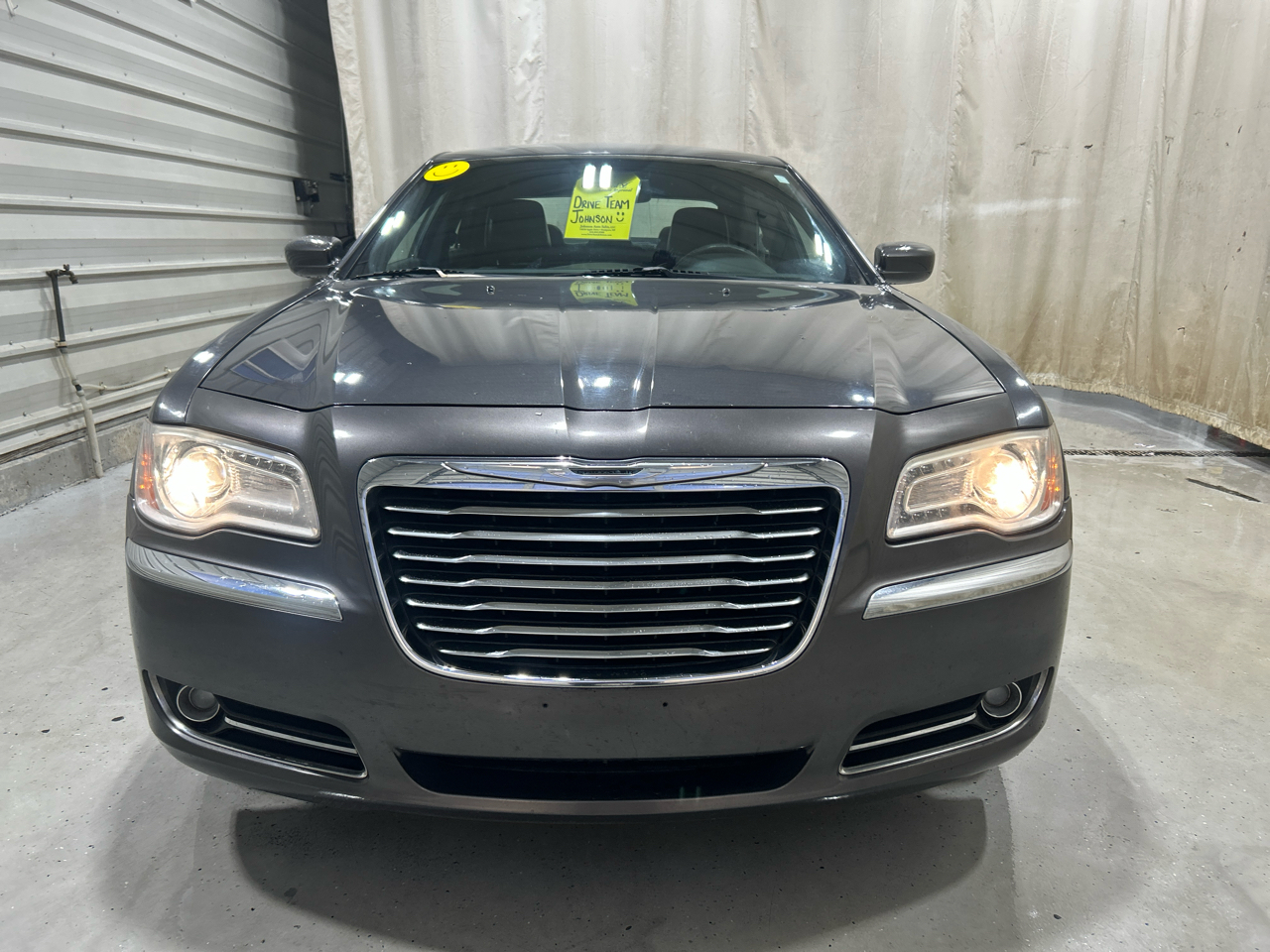 Chrysler 300 4dr Sdn AWD 2013