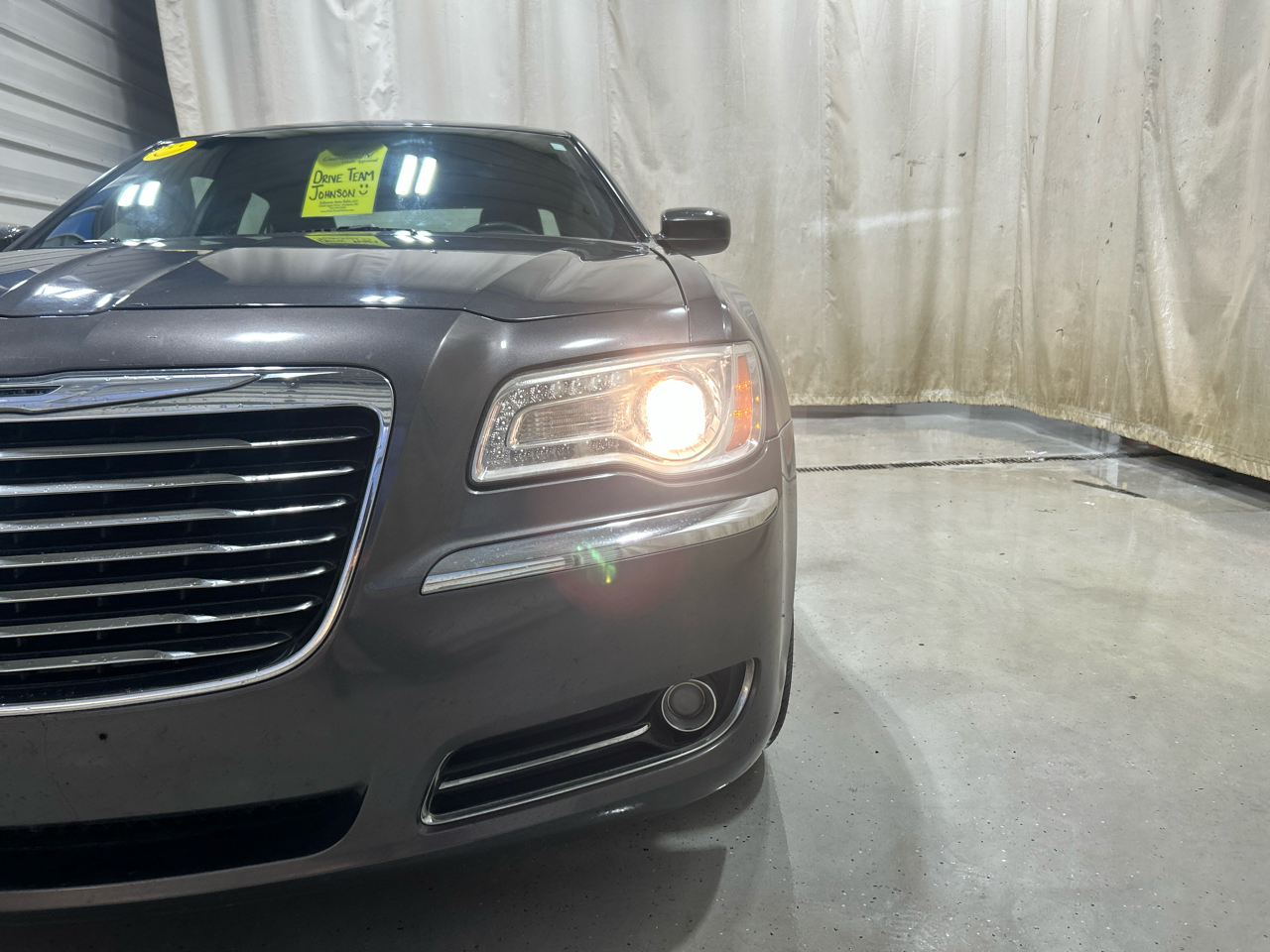 Chrysler 300 4dr Sdn AWD 2013