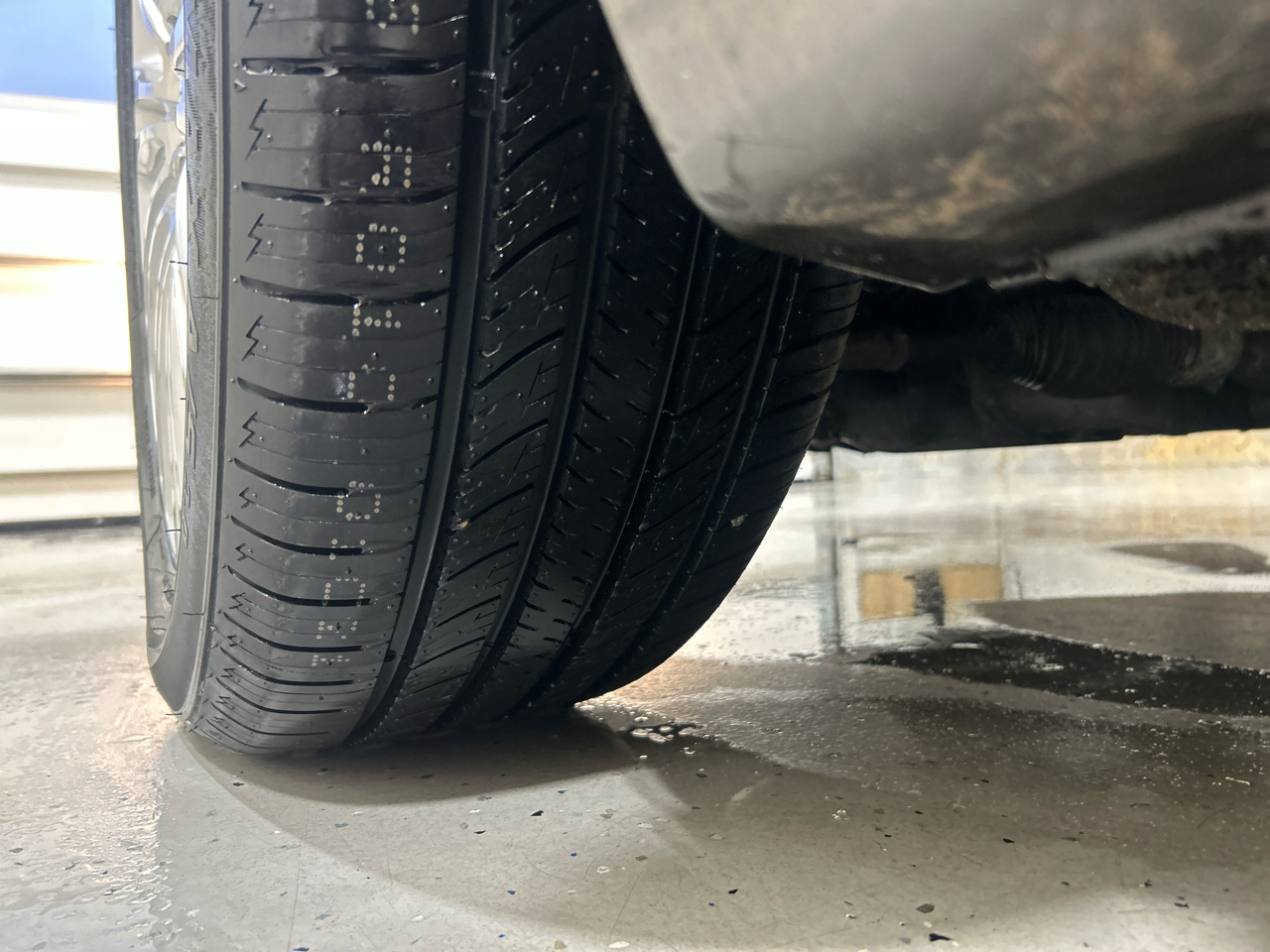 Chrysler 300 4dr Sdn AWD 2013