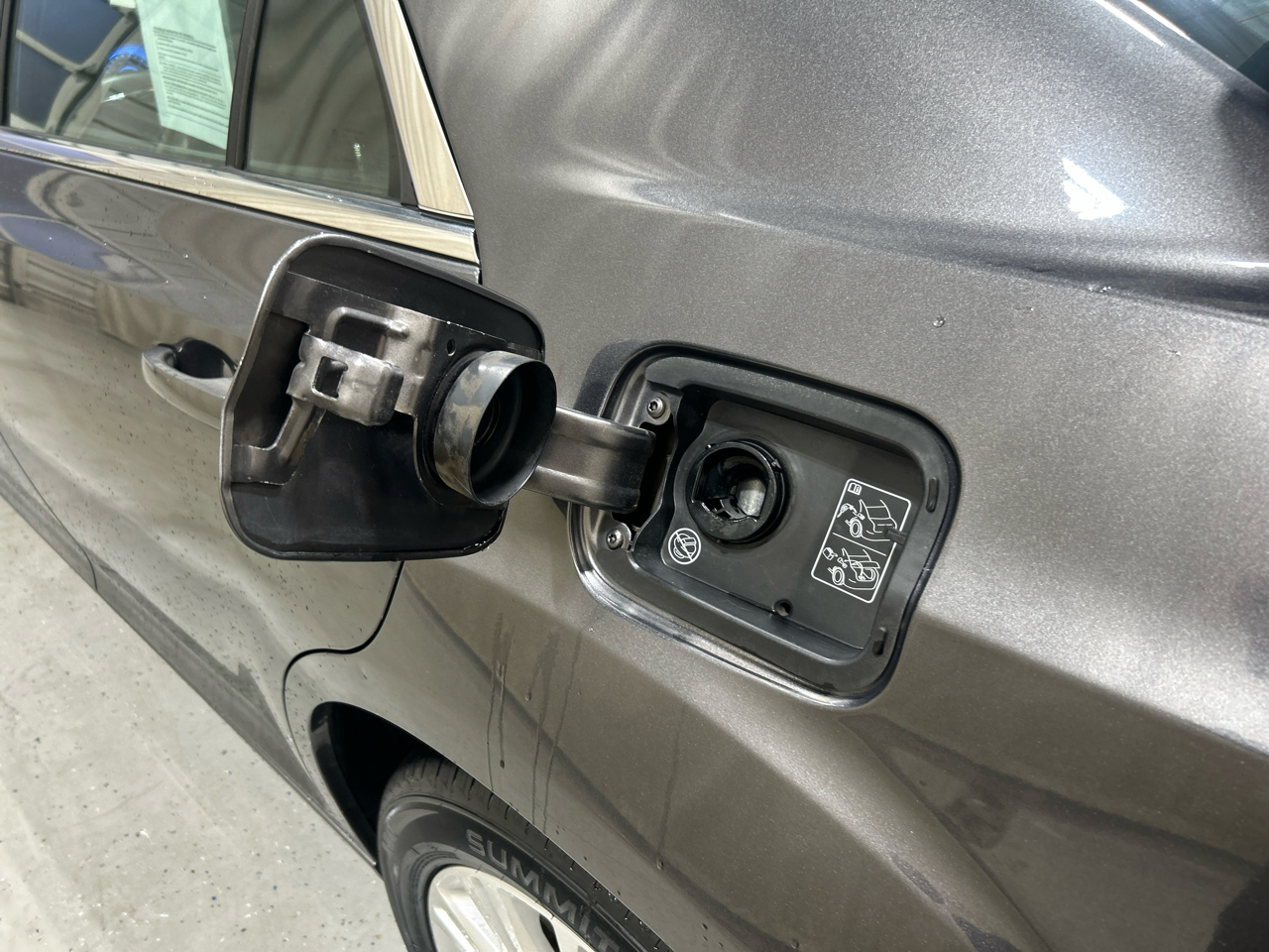 Chrysler 300 4dr Sdn AWD 2013