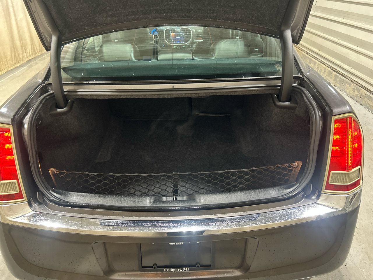 Chrysler 300 4dr Sdn AWD 2013