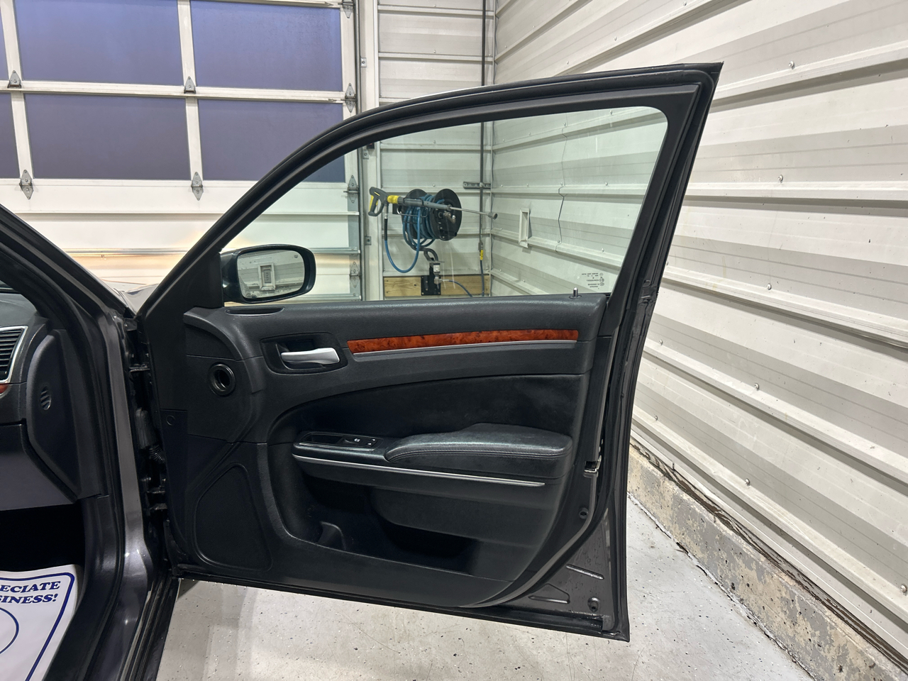 Chrysler 300 4dr Sdn AWD 2013