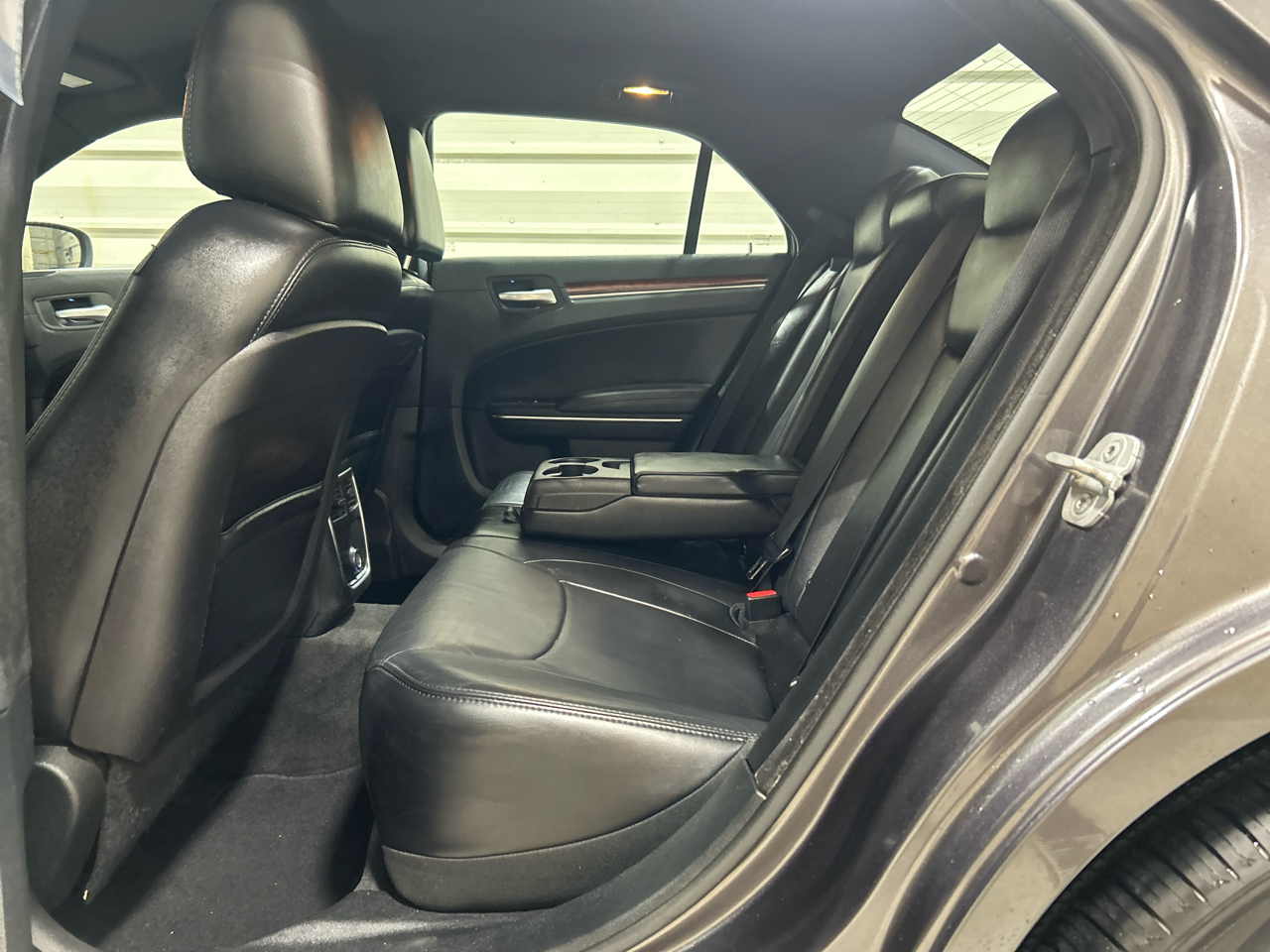 Chrysler 300 4dr Sdn AWD 2013