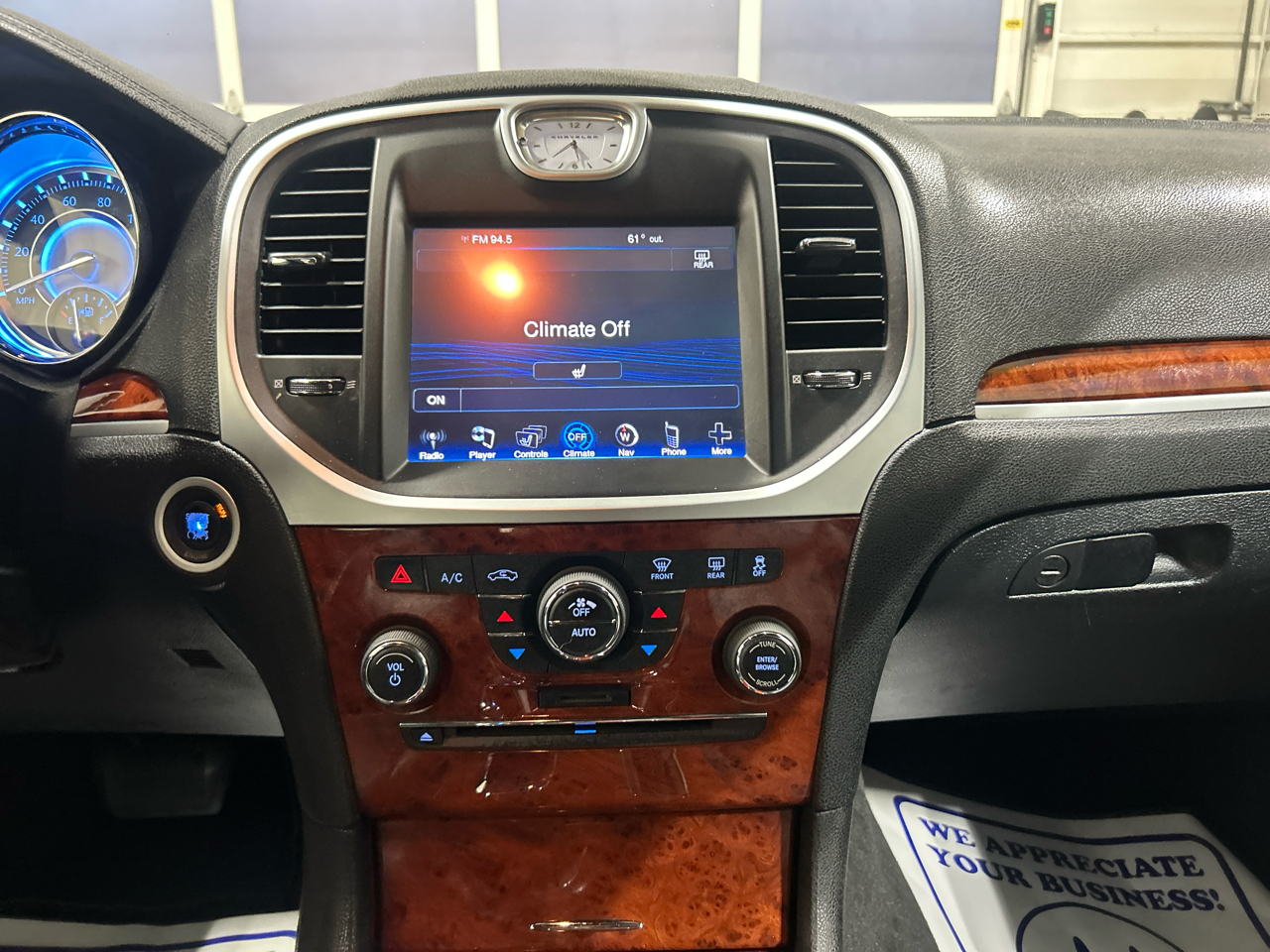 Chrysler 300 4dr Sdn AWD 2013