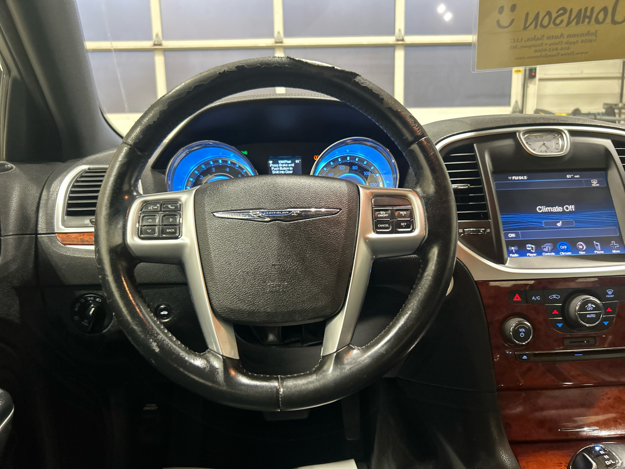 Chrysler 300 4dr Sdn AWD 2013