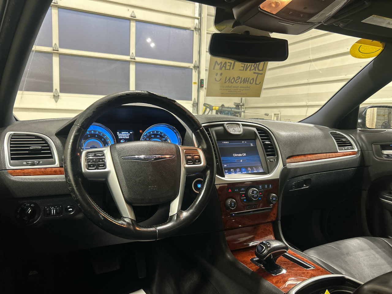 Chrysler 300 4dr Sdn AWD 2013