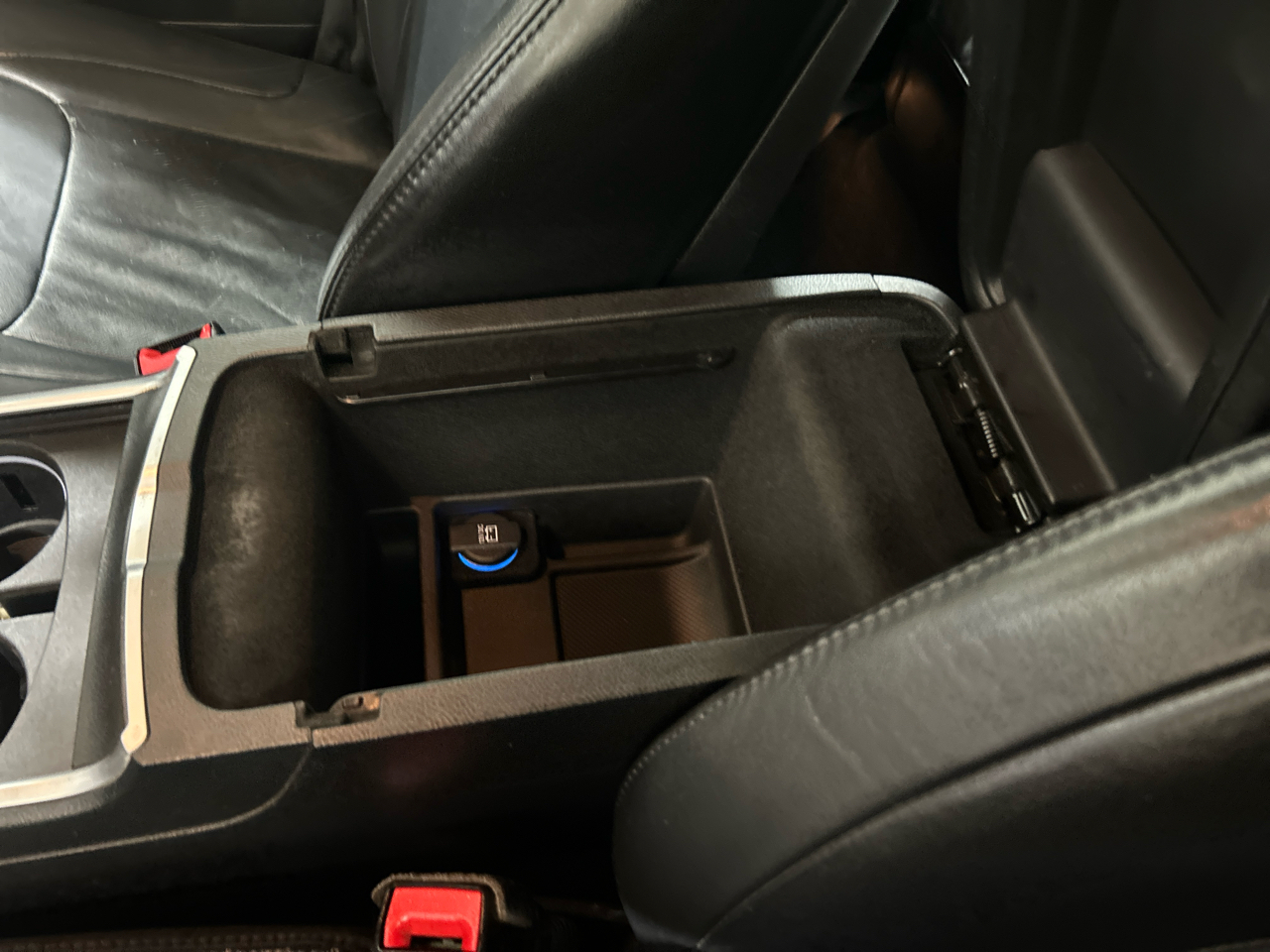 Chrysler 300 4dr Sdn AWD 2013