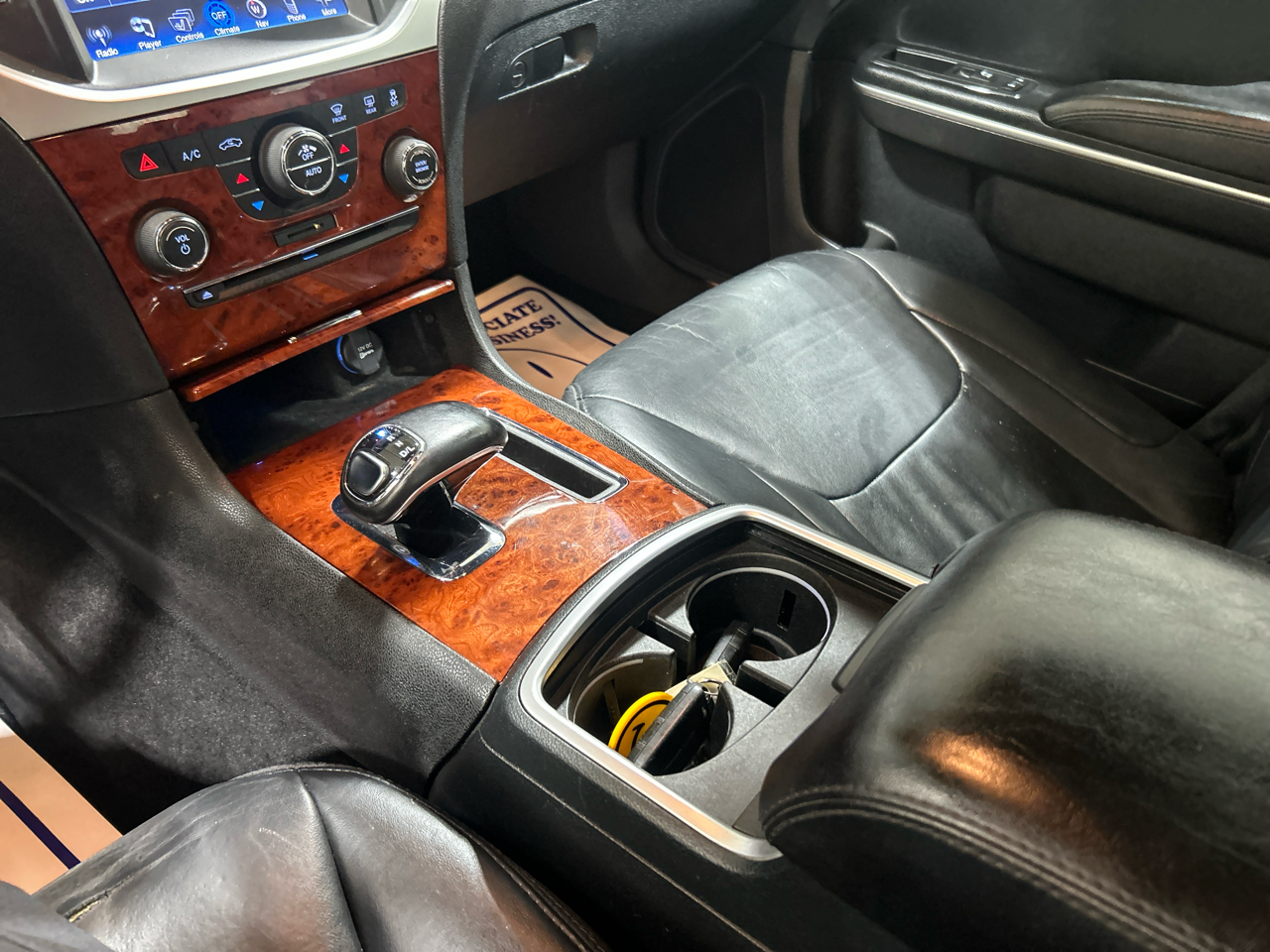 Chrysler 300 4dr Sdn AWD 2013