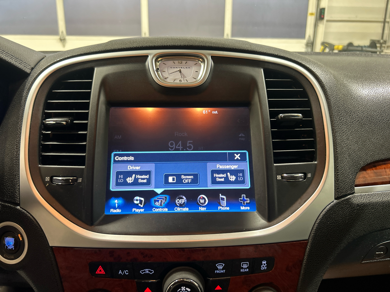 Chrysler 300 4dr Sdn AWD 2013