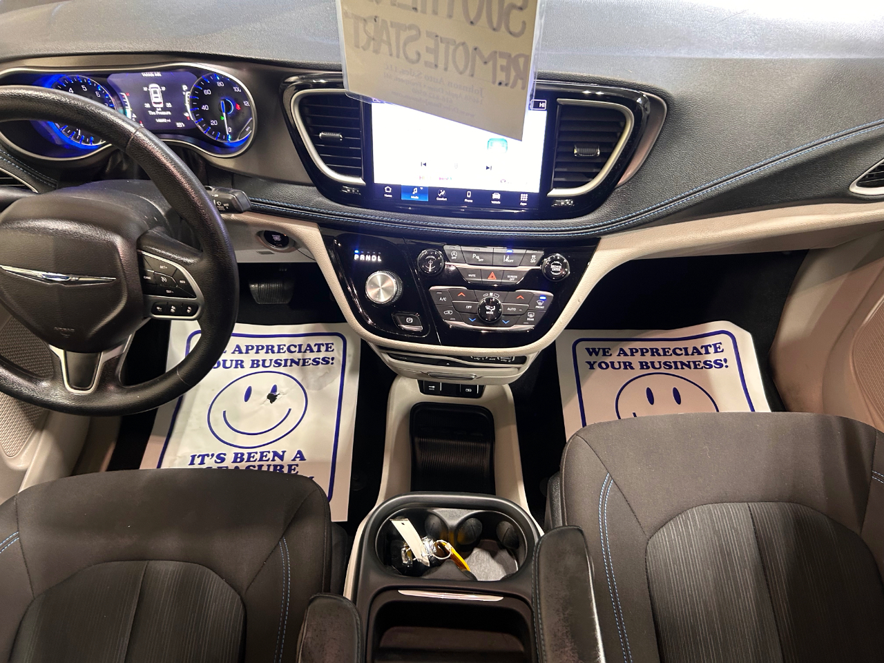 Chrysler Pacifica Touring FWD 2021