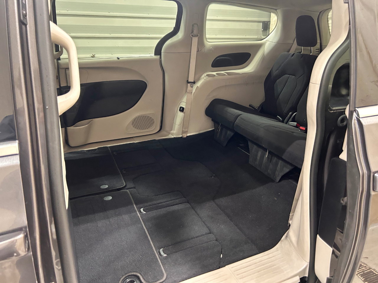 Chrysler Pacifica Touring FWD 2021