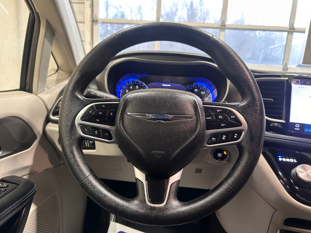 Chrysler Pacifica Touring FWD 2021