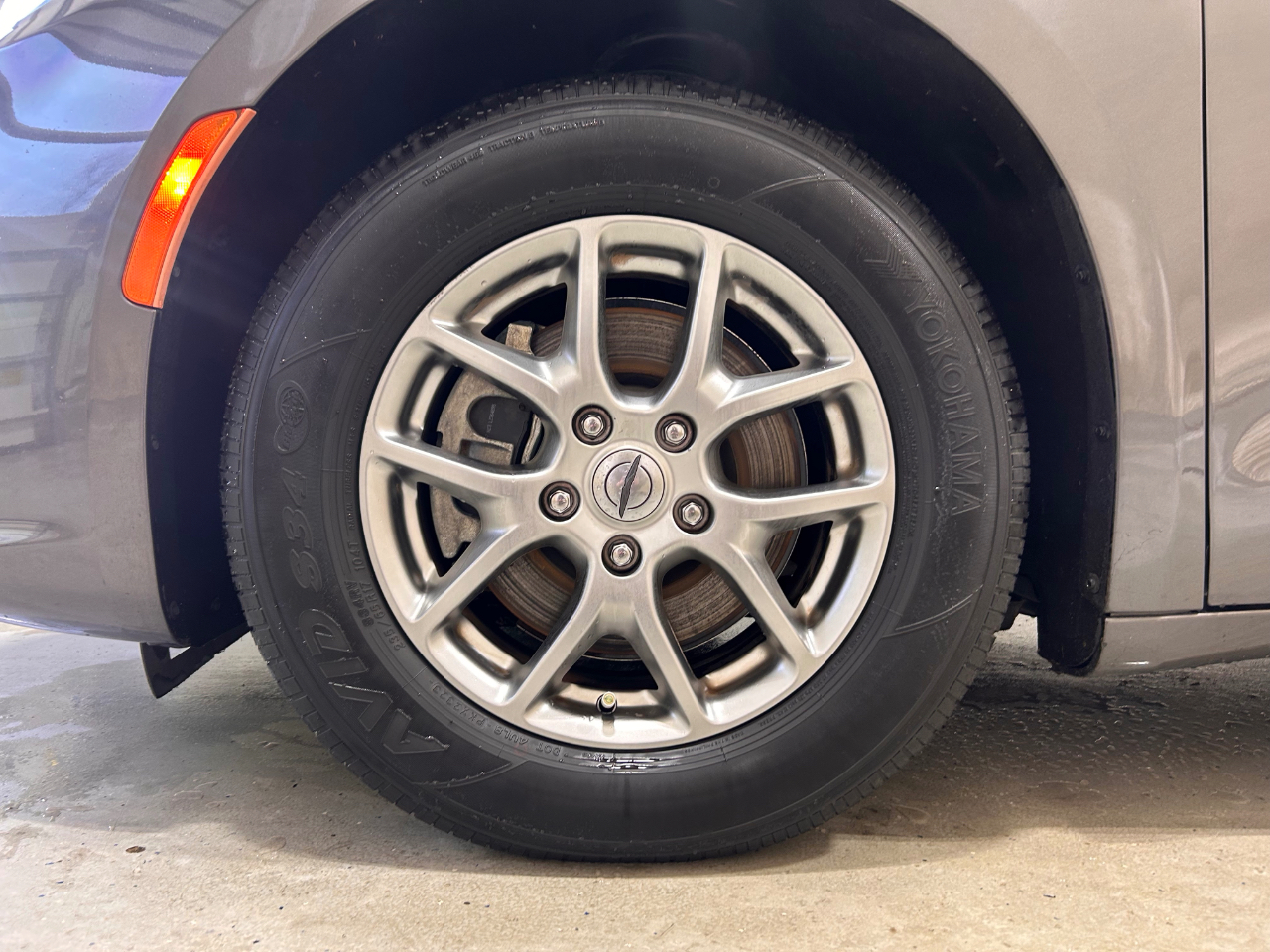 Chrysler Pacifica Touring FWD 2021