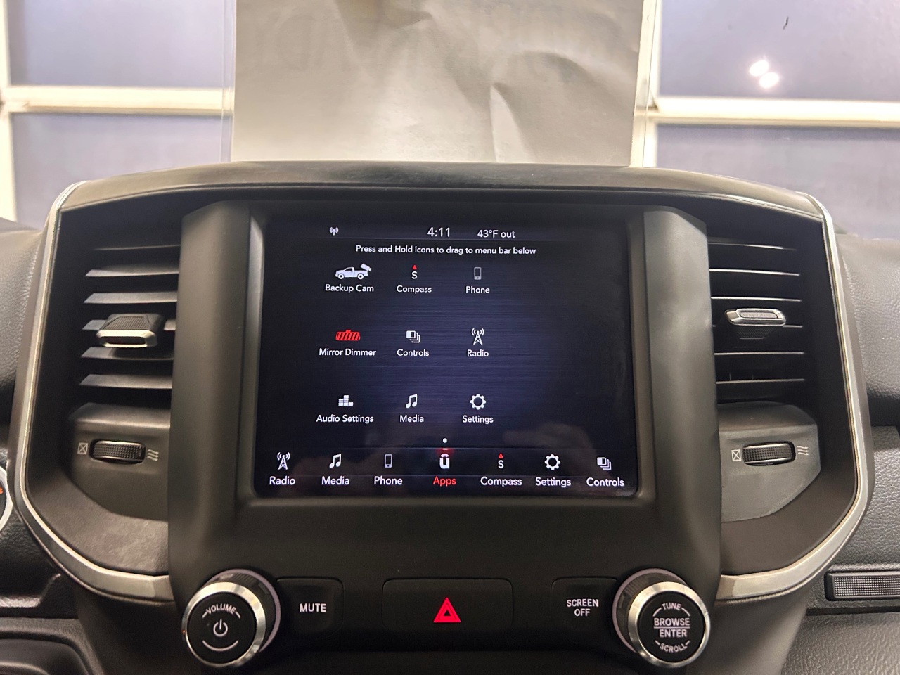 RAM 1500 Big Horn 4x4 Quad Cab 6'4" Box 2020