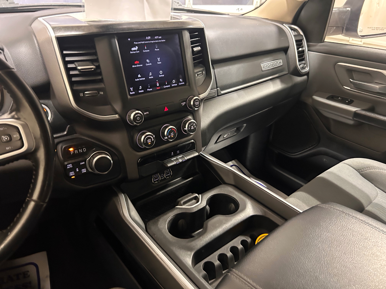 RAM 1500 Big Horn 4x4 Quad Cab 6'4" Box 2020