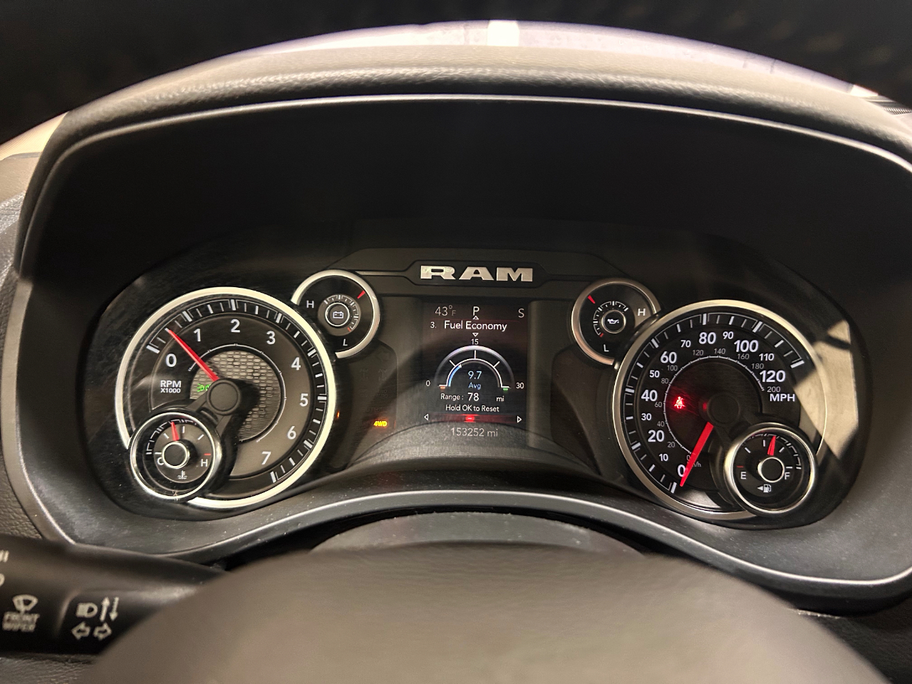 RAM 1500 Big Horn 4x4 Quad Cab 6'4" Box 2020