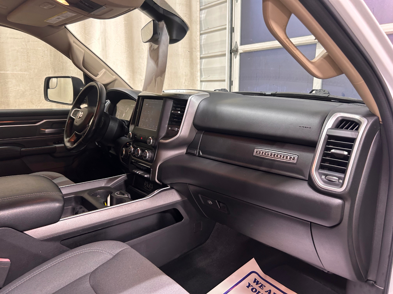 RAM 1500 Big Horn 4x4 Quad Cab 6'4" Box 2020