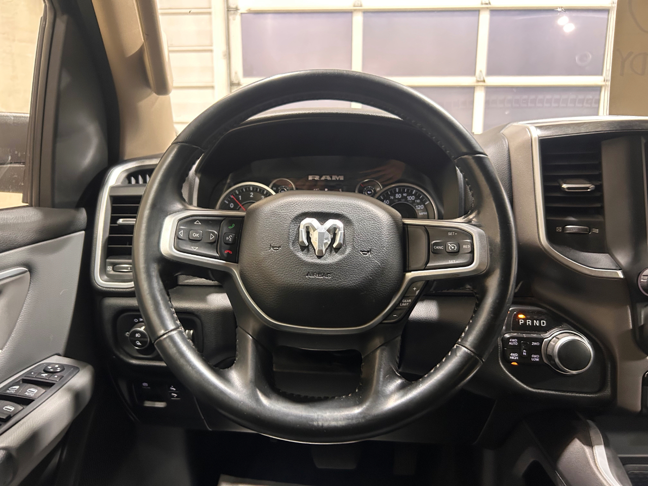 RAM 1500 Big Horn 4x4 Quad Cab 6'4" Box 2020