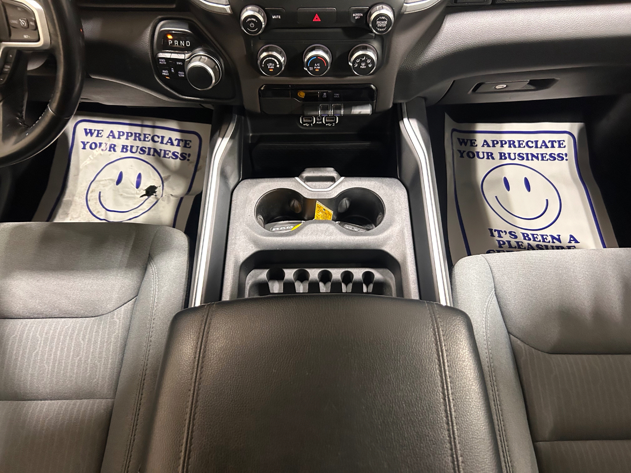 RAM 1500 Big Horn 4x4 Quad Cab 6'4" Box 2020