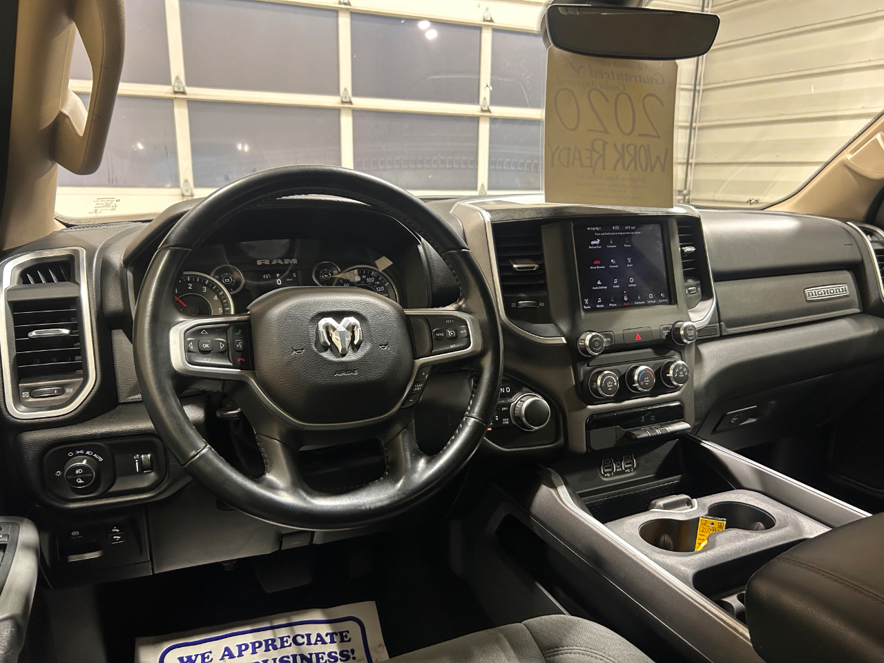 RAM 1500 Big Horn 4x4 Quad Cab 6'4" Box 2020