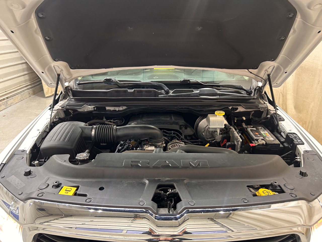 RAM 1500 Big Horn 4x4 Quad Cab 6'4" Box 2020