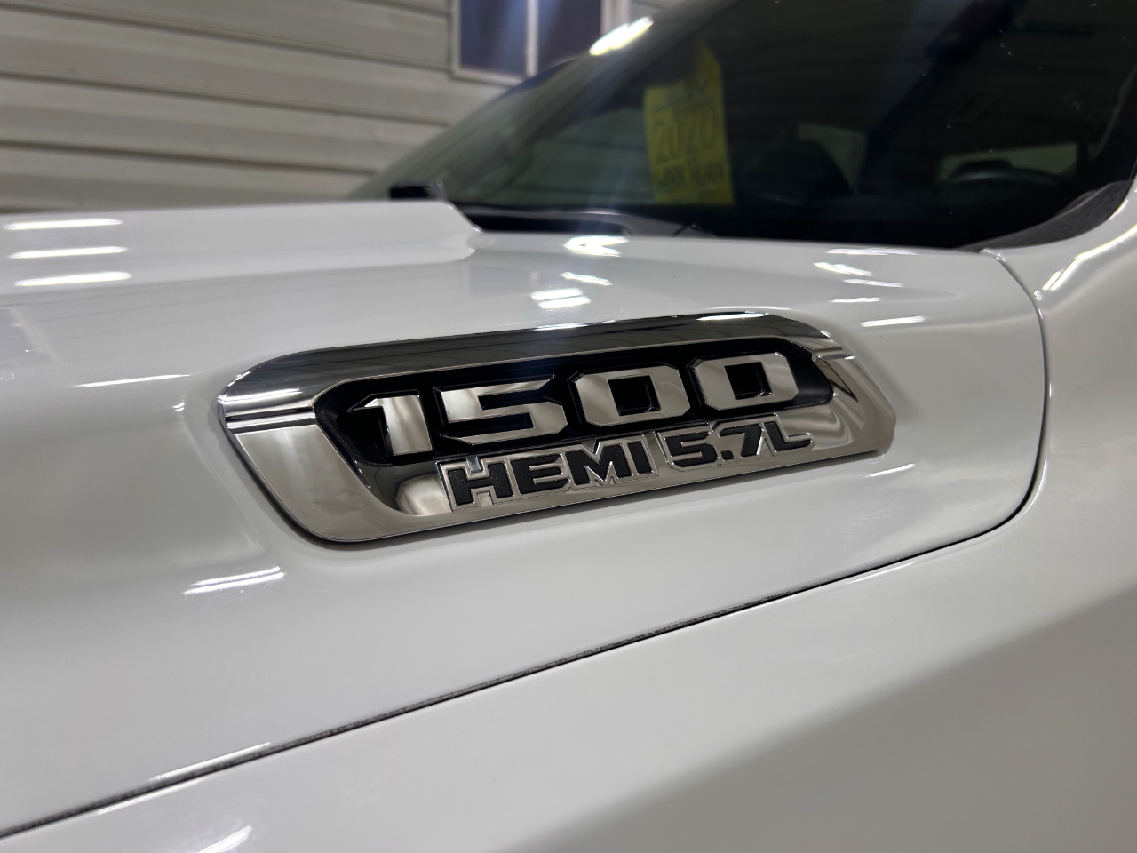 RAM 1500 Big Horn 4x4 Quad Cab 6'4" Box 2020