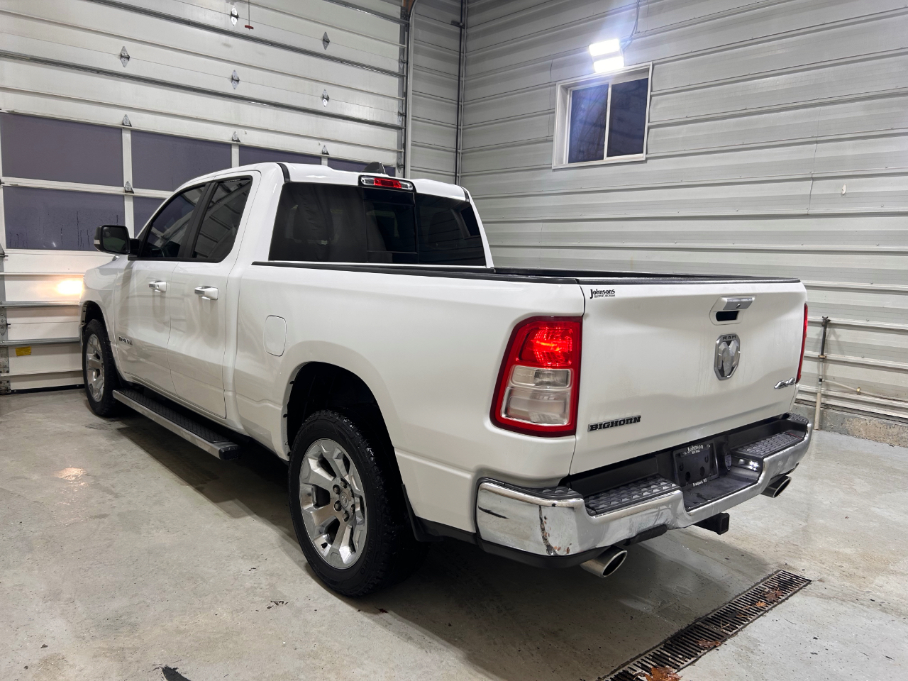 RAM 1500 Big Horn 4x4 Quad Cab 6'4" Box 2020