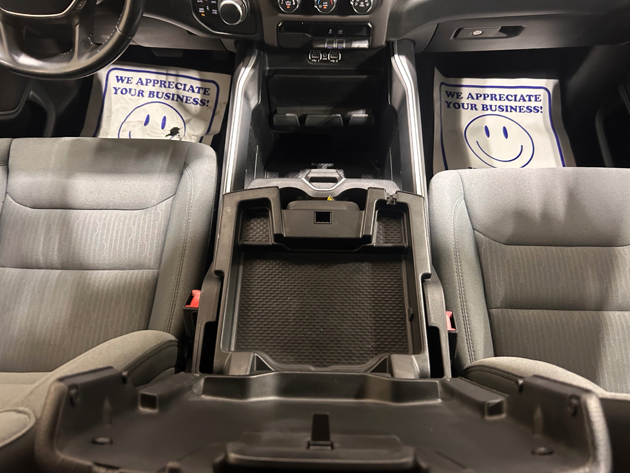 RAM 1500 Big Horn 4x4 Quad Cab 6'4" Box 2020