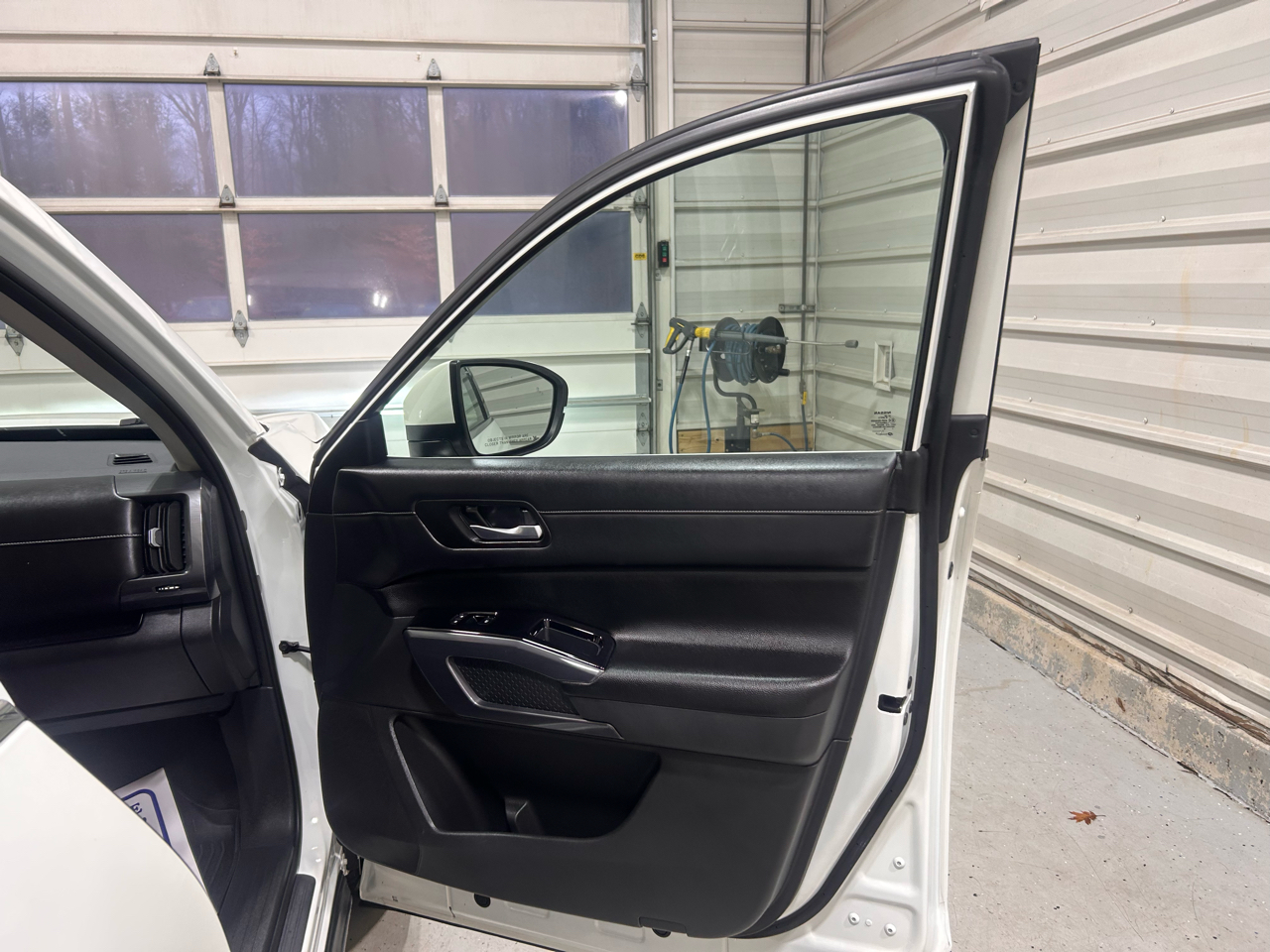 Nissan Pathfinder SL 4WD 2023